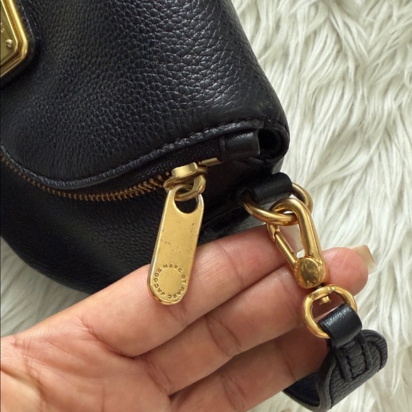 Marc by Marc Jacobs Natasha Black Leather Crossbody Bag - Picture 8 of 16